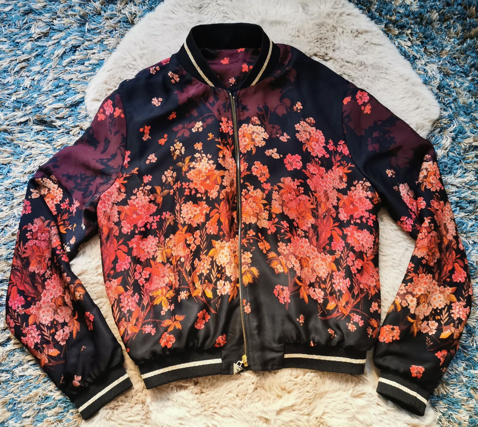 Бомбър Guess, палто Zara, якета Alessa, Алеса, Avin