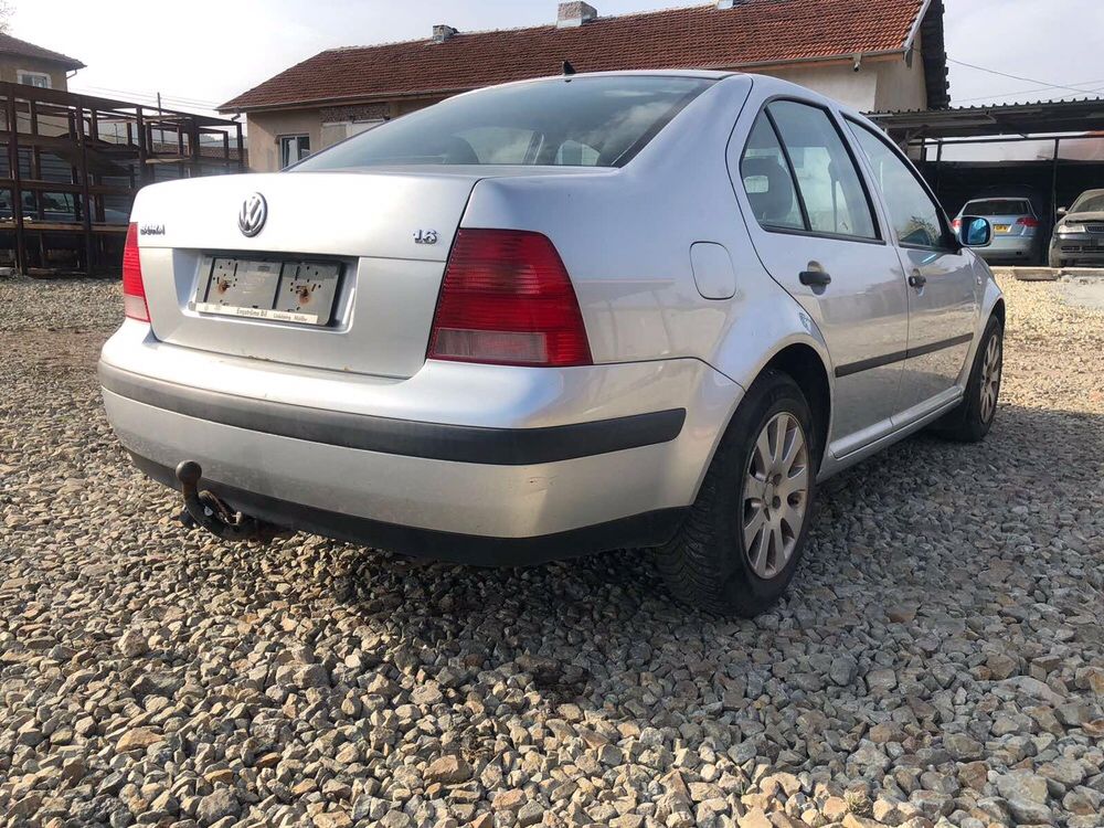 Vw bora 1.6 16V НА ЧАСТИ