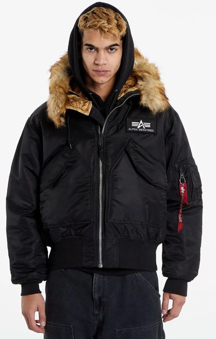Мъжки бомбер ALPHA INDUSTRIES .Размер М