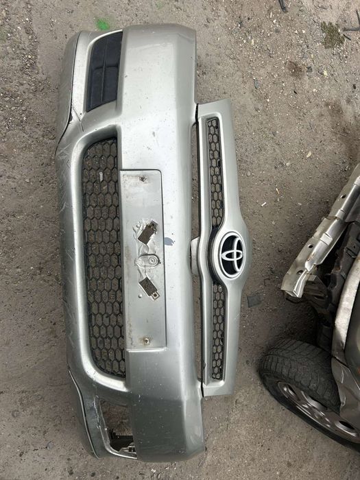Предна броня Toyota Corolla Verso