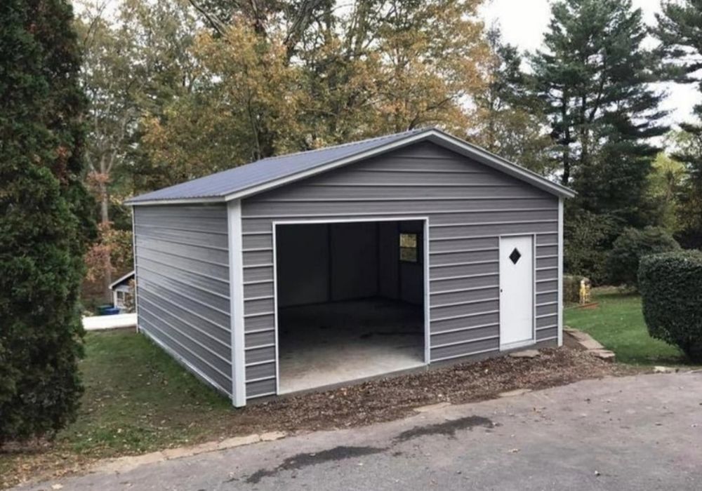 Garaje pe structuri metalice