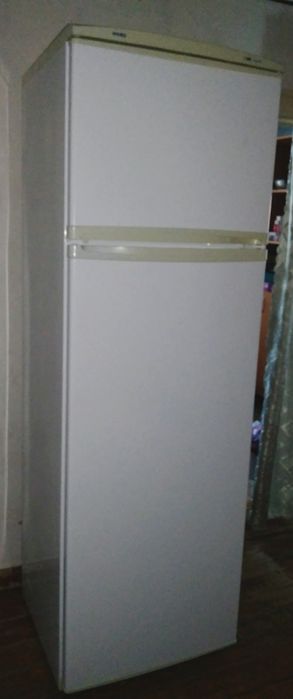 Продам холодильник на запчасти