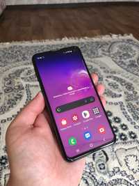 Продам Sam Galaxy S10E 6/128G в хорошем состянии все работает все