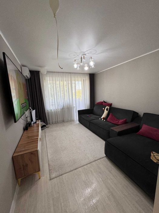 Продам 2комн квартиру, ЦЕНТР, средний этаж