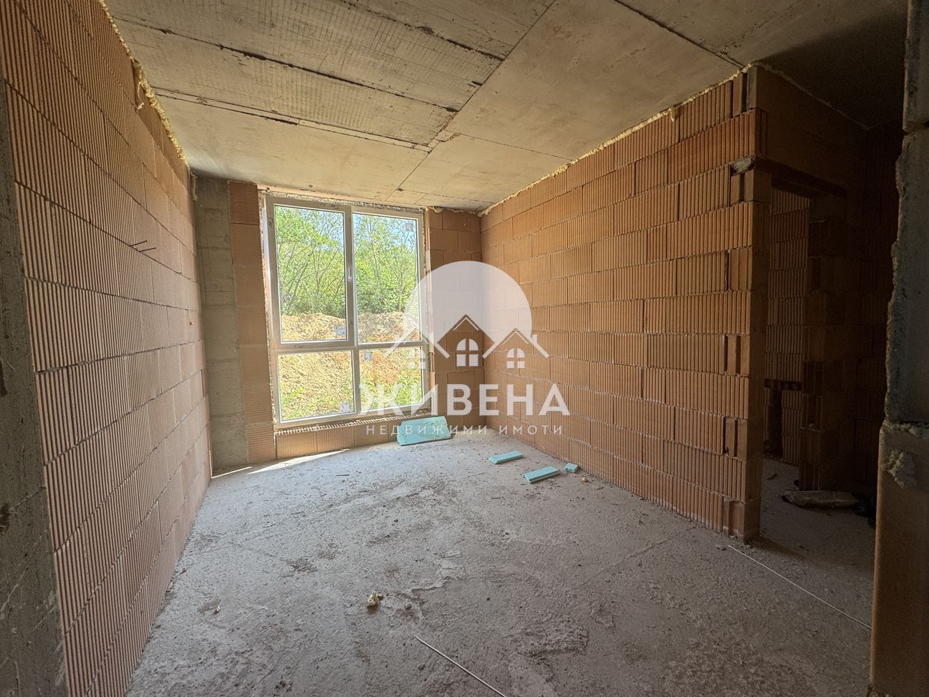 Продавам нов 3-стаен апартамент, пред Акт 15, м-т Пчелина