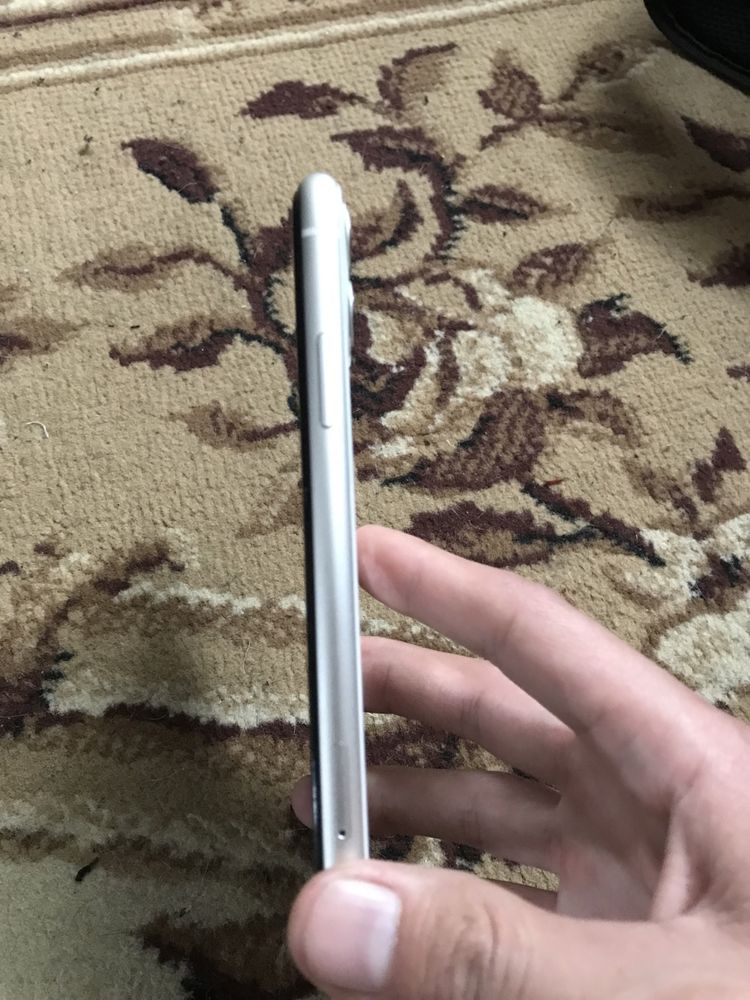 Продам Iphone 11