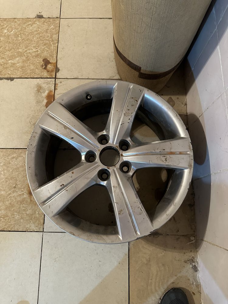Продам диск r17 !!
