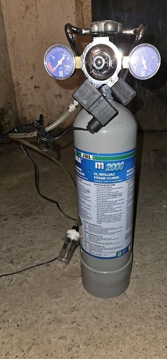 Vand Butelie de CO2 si JBL Proflora
JBL PROFLORA CO2 CONTROL
D