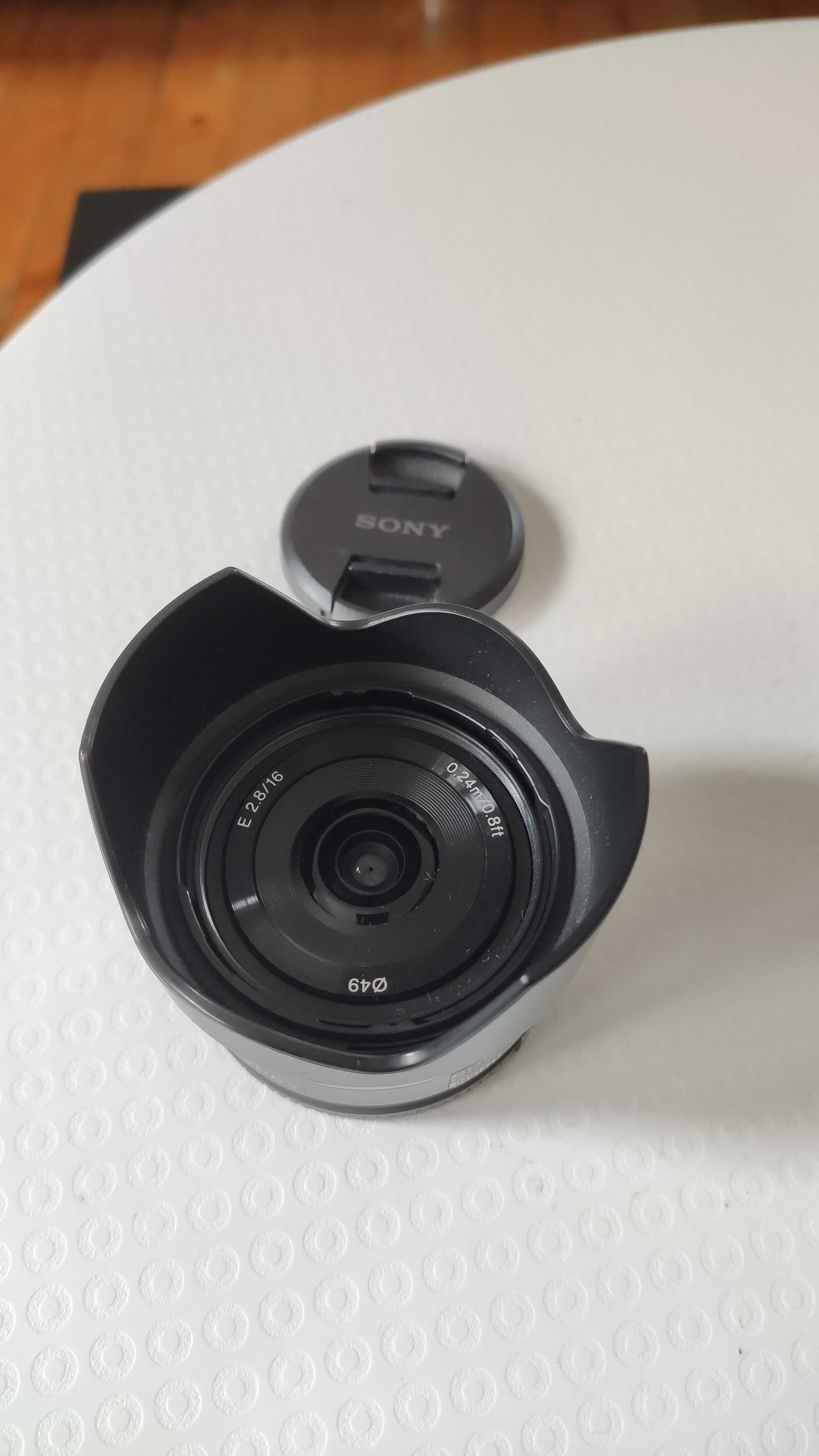 обектив Sony SEL 20mm f/2.8 + Fisheye Converter VCL-ECF1