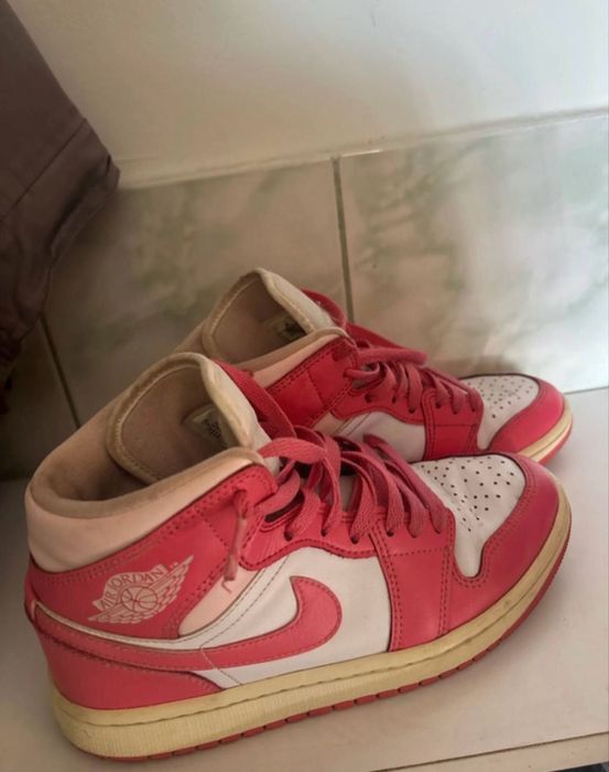 Jordan pink high