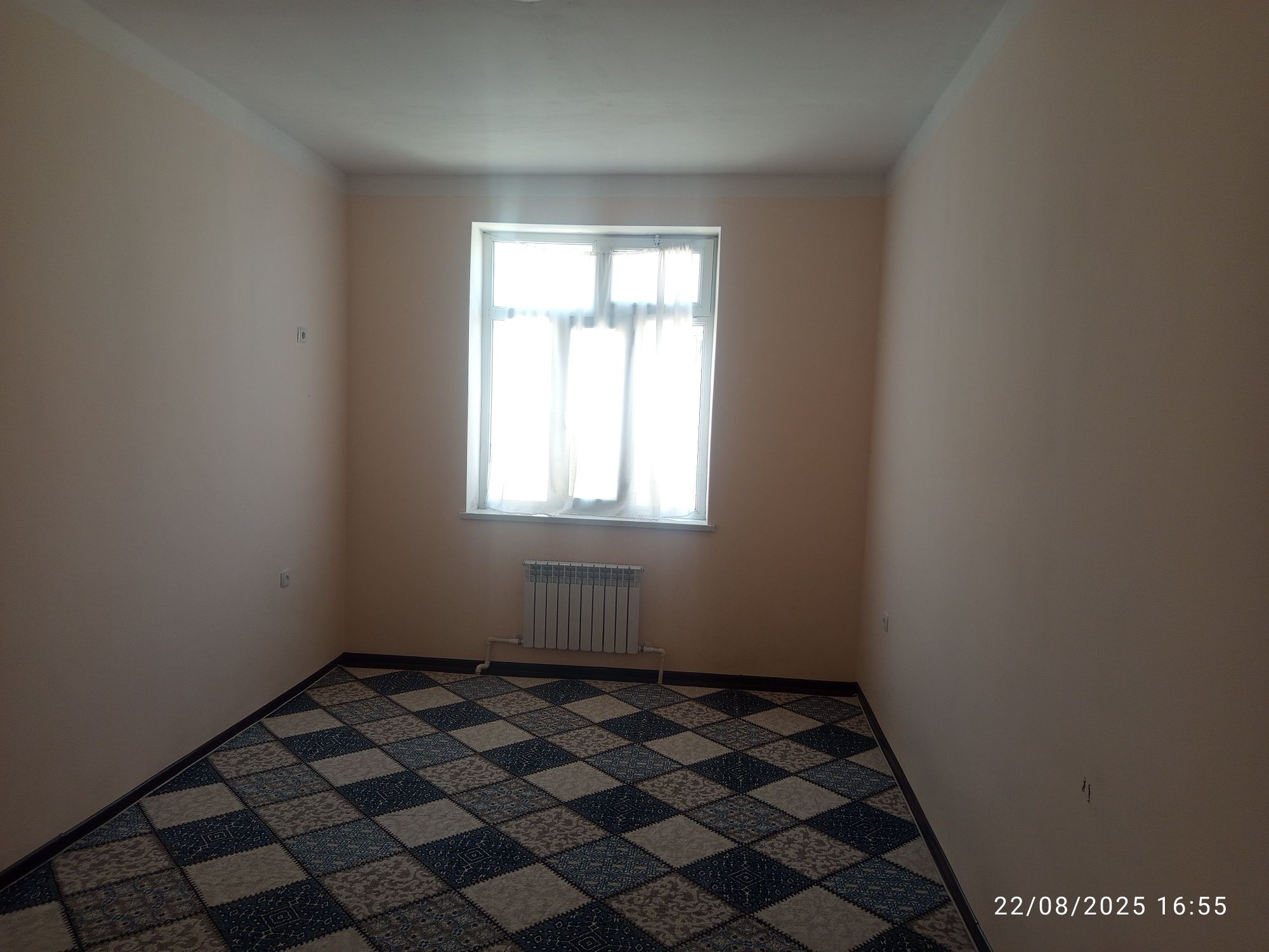 3 xonaliy dom oilaga ijaraga berladi.