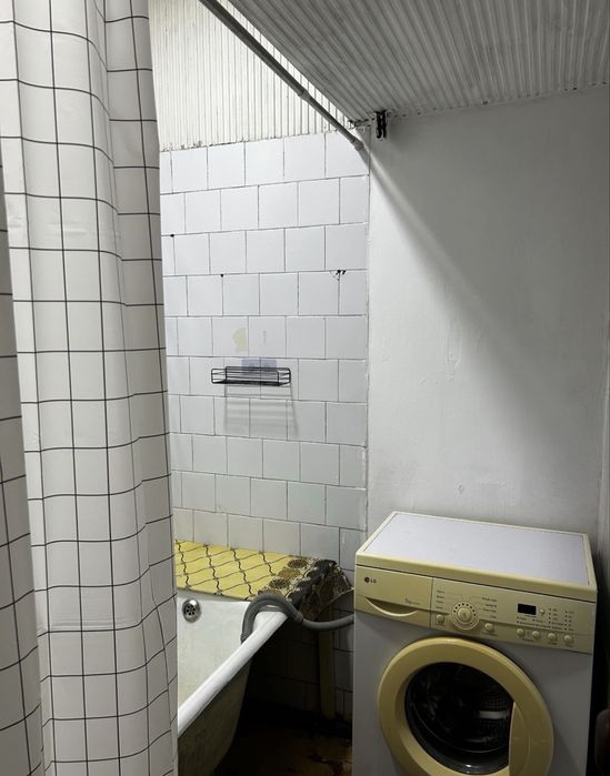 Чиланзар 8 квартал 2в3 комнатная