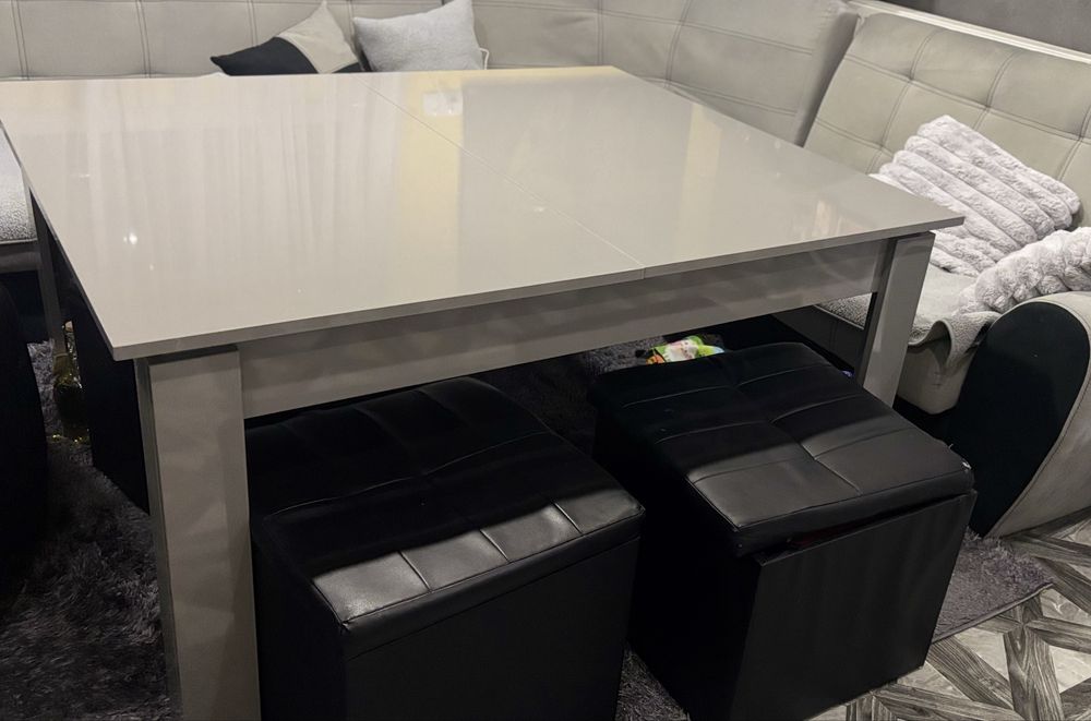 Голяма холна маса