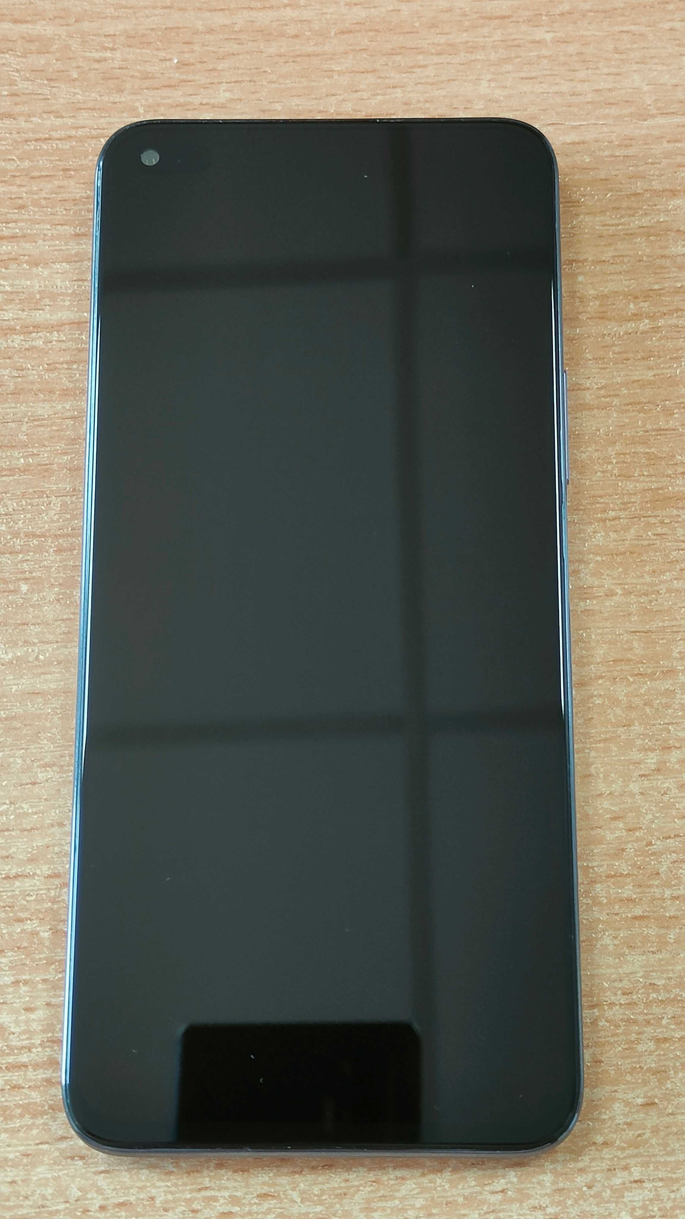 Huawei nova 8i .