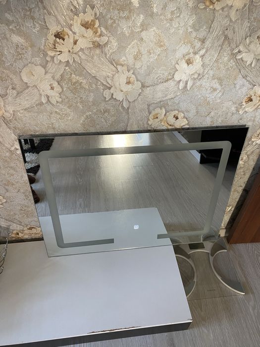 LED огледало  с размери 60/80см