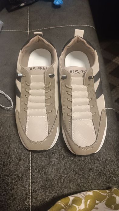 Кроссовка янги..