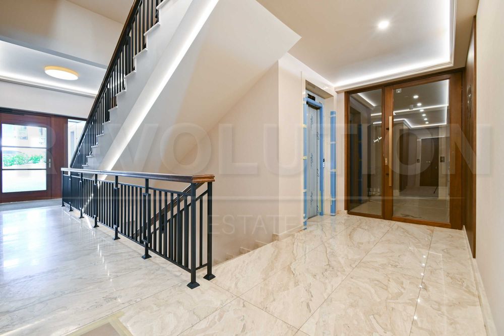 Продава се Тристаен апартамент в София, Кръстова вада - 252 кв.м за 1112 €/кв.м - Снимка #13