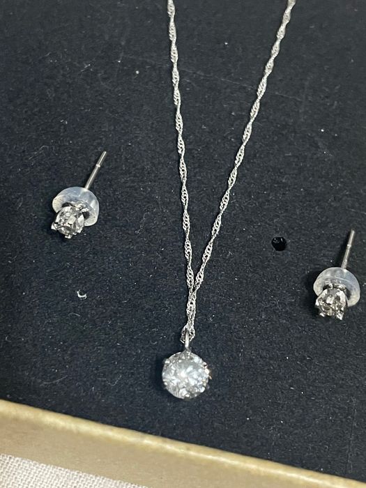 Set lanț  cu cercei din platina  si diamante naturale