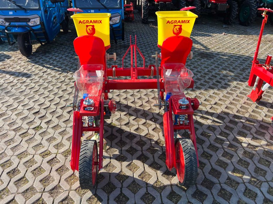 Semanatoare Agramix porumb 2 randuri cuva chimic sectie nou