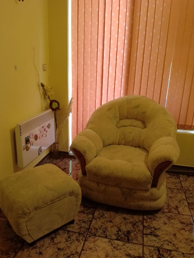 Продавам почти неизползван фотьойл