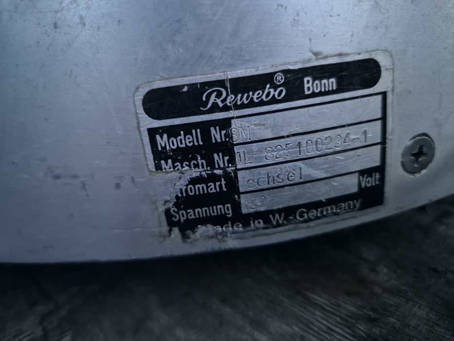 Masina tocat carne cu ințepătură