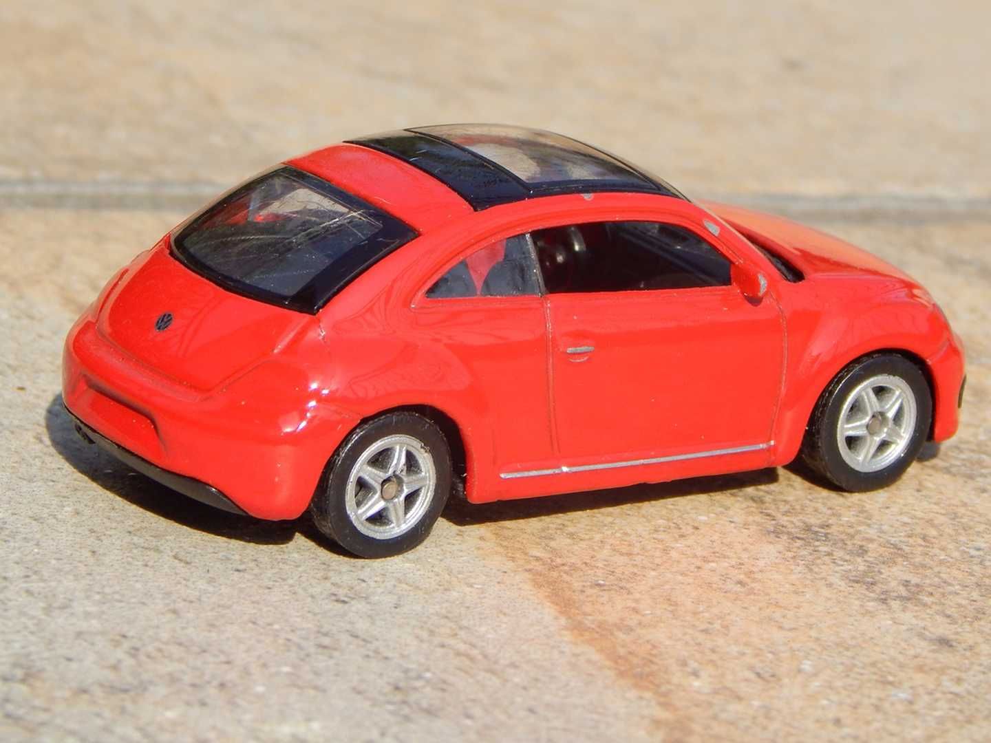 Macheta Volkswagen New Beetle facelift 2006 scara 1:60 Welly