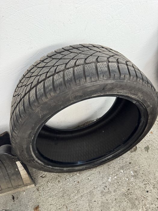 2 Anvelope 275/40/ R19 Dunlop iarna M&S ambele 550Lei