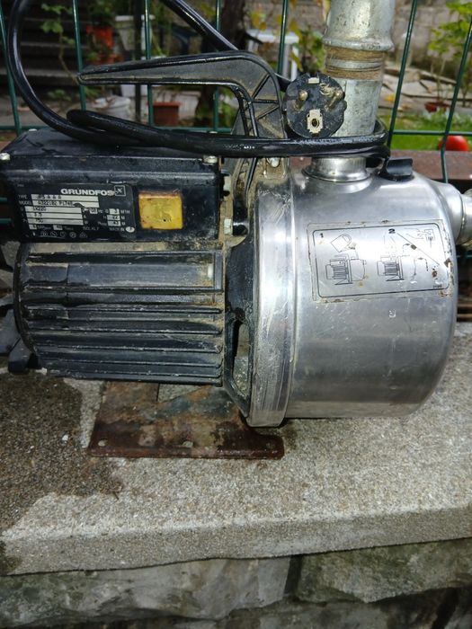 Водна помпа GRUNDFOS