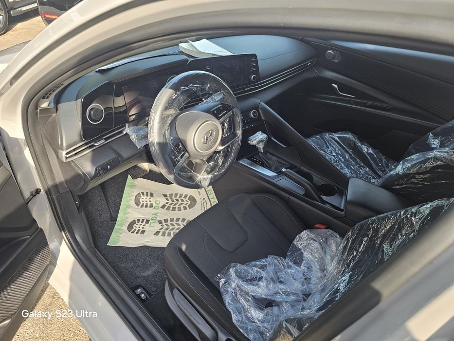 Hyundai Elantra  1.6 mator