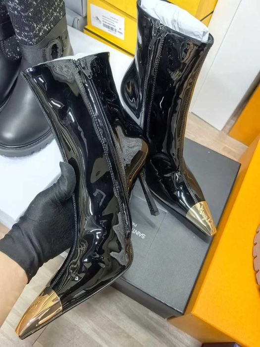 YSL В наличност 40