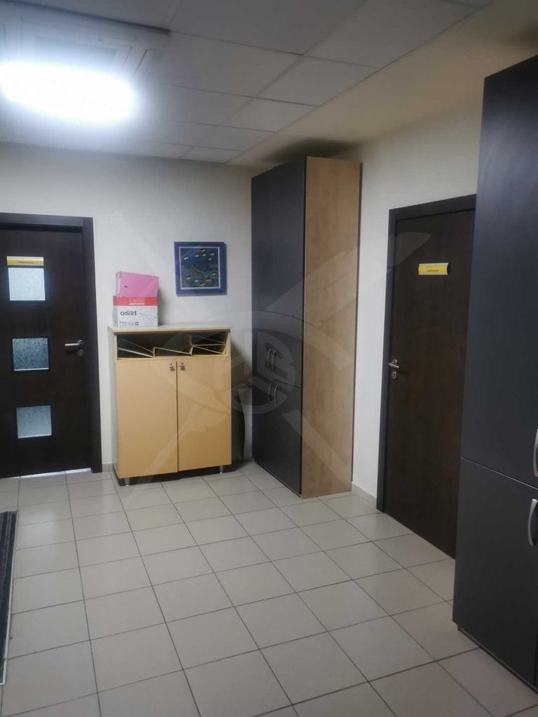 Продава се Магазин в Варна, Младост 1 - 812 кв.м за 1355 €/кв.м - Снимка #9