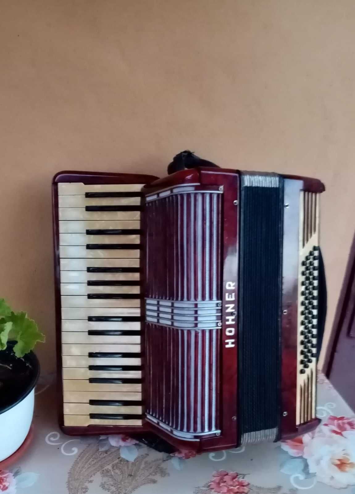 Acordeon Hohner 48 de basi