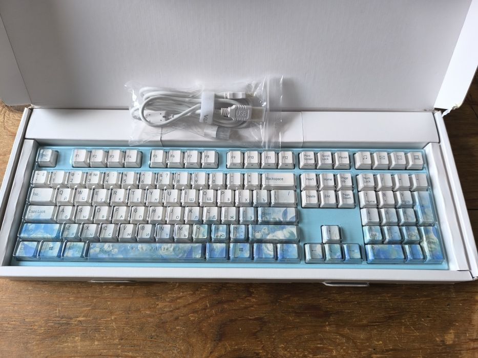 Продам клавиатуру Varmilo VD108M