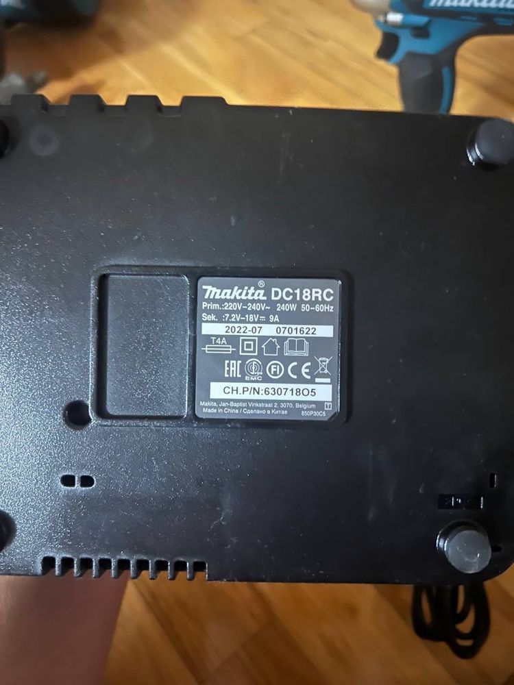 Аккумуляторный ударный гайковерт Makita DTW190