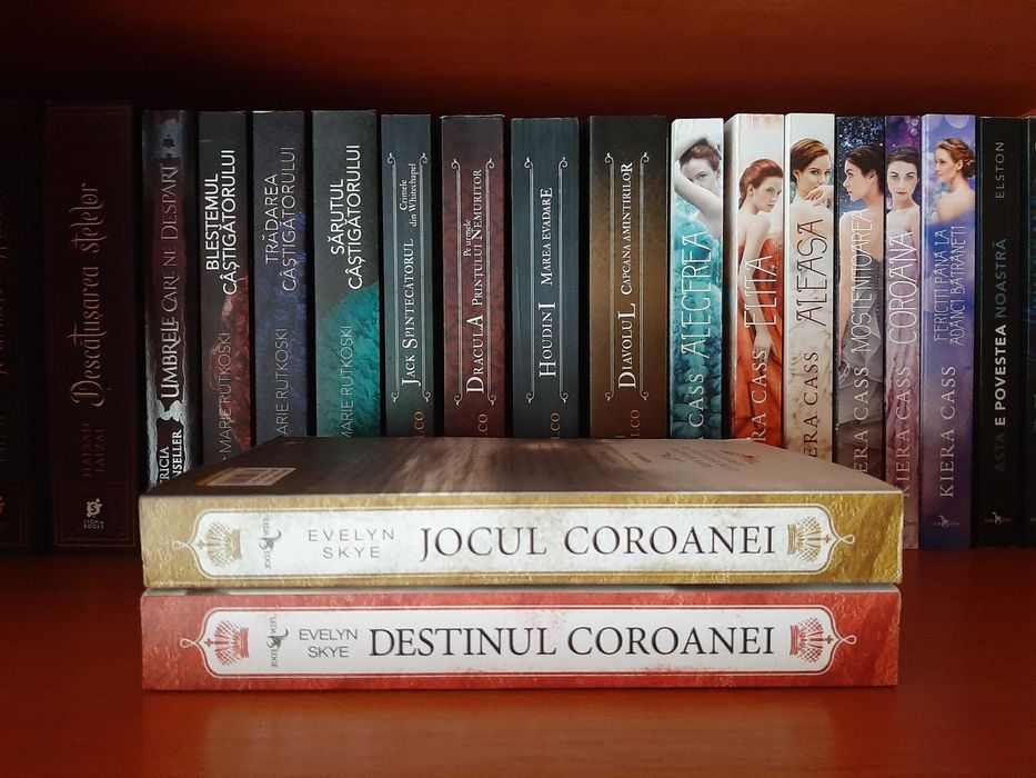 Seria Jocul coroanei de Evelyn Skye