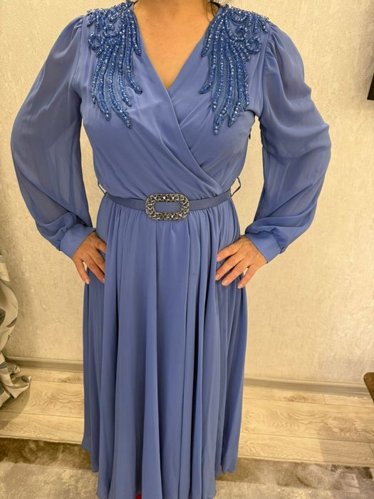 Продается длинное платье