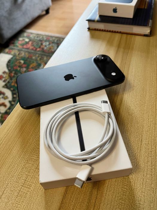 iPhone Air, 256 gb, черный, 100%