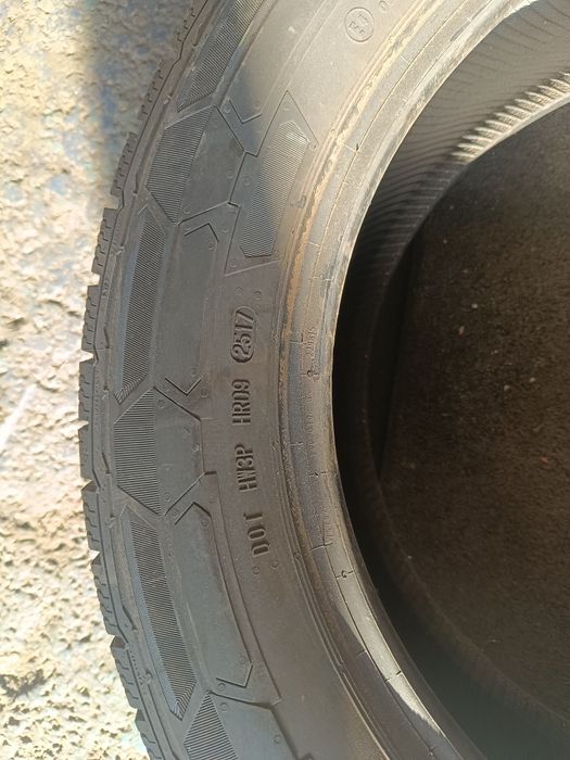 215 60 17c m+s Continental