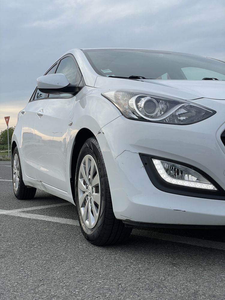 Hyundai i30 1.4 benzina