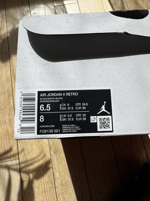 Jordan 4 retro White Thunder