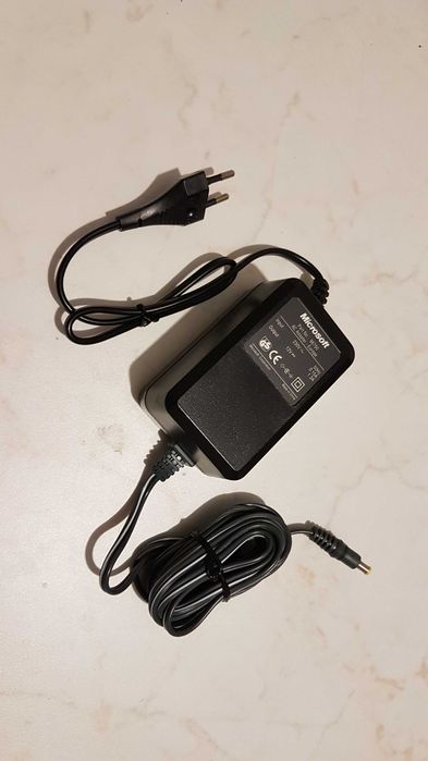 Adaptor original Microsoft 12 Volti 1,3 Amperi
