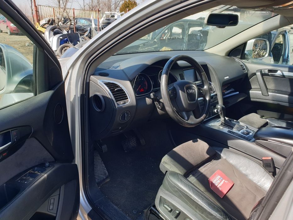 Продавам на части Ауди Q7 3.0tdi 233кс 2006год