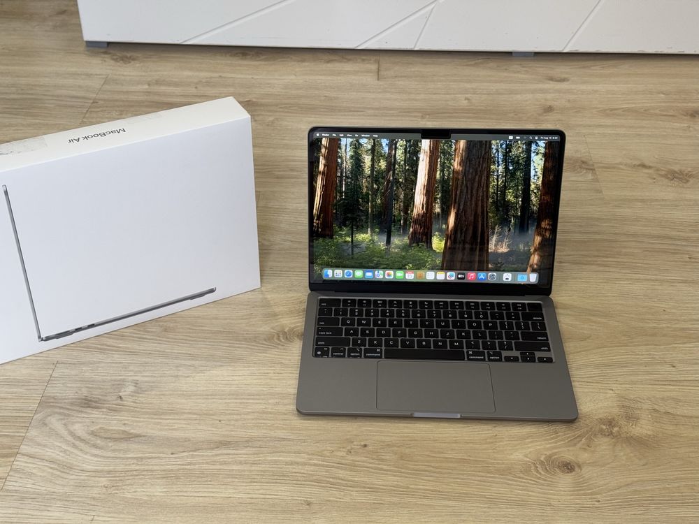 *512GB*Като Нов 13.6’Macbook Air M3 2024/8GB Ram/512GB SSD