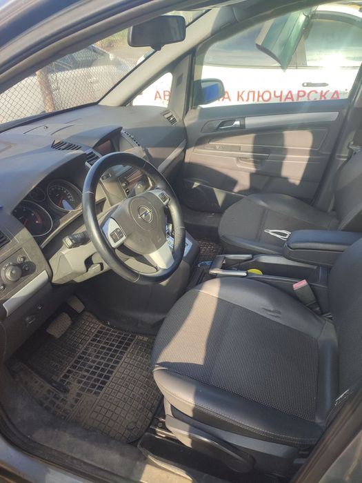 Opel zafira B 2008 на части