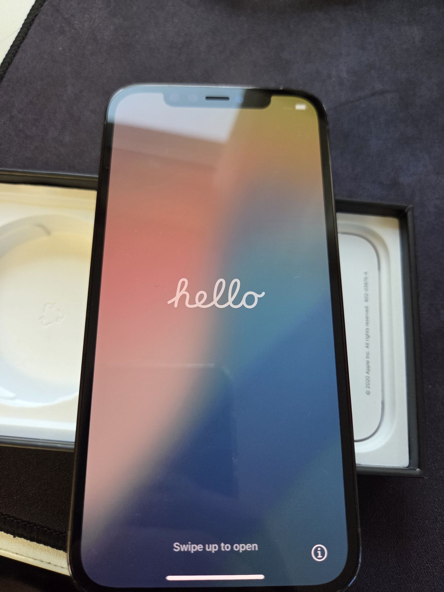 Продава се iPhone 12 Pro Blue – Отлично състояние  първи собственик