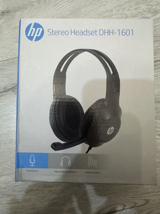 Абсолютно новые наушники клавиатура мышка и колонки