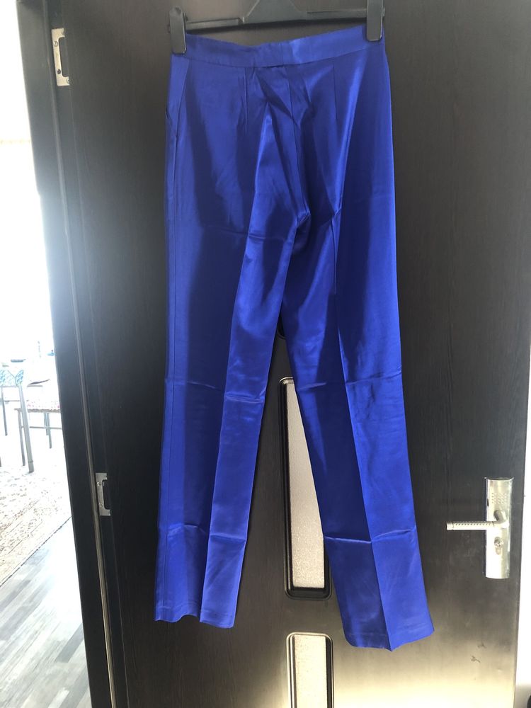 Vand pantaloni eleganti de fete  noi cu eticheta marimea S-M