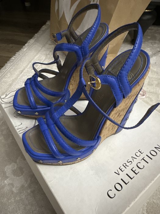 Босоножки Versace