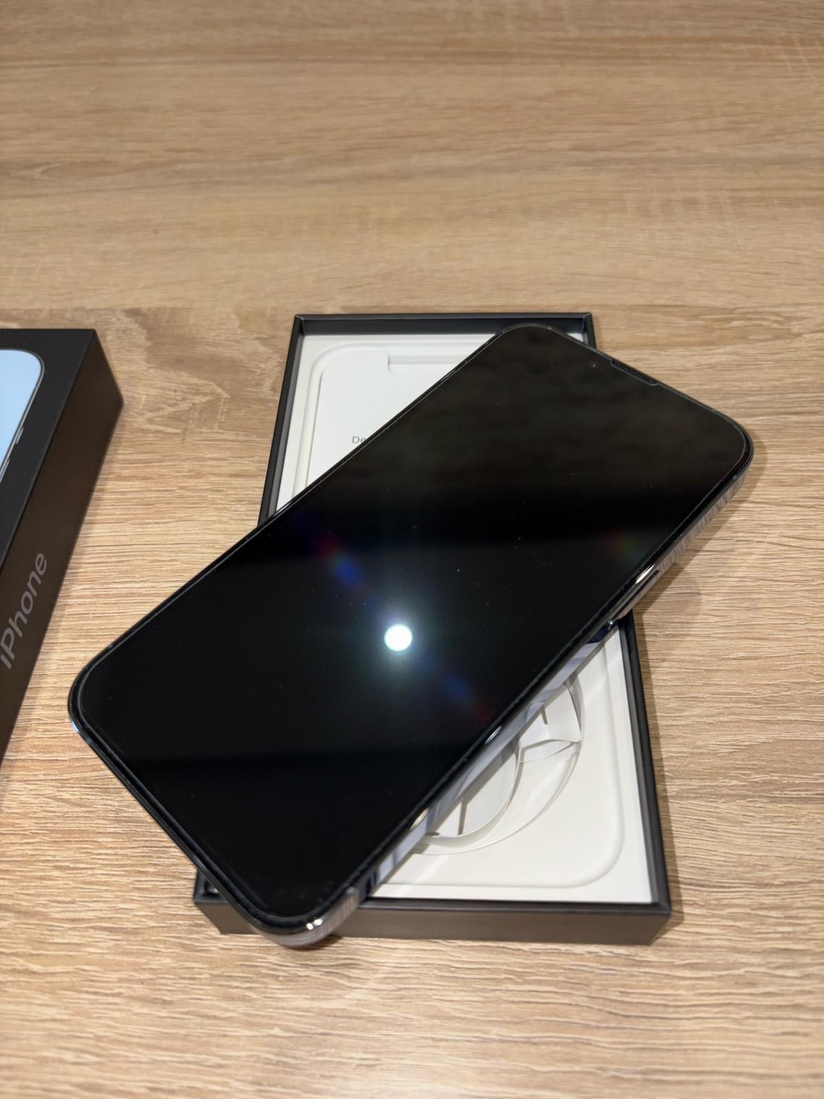 Продава се отличен iPhone 13 Pro