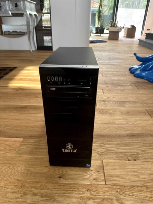 PC Gaming, Intel i7-11700, 16GB RAM, Nvidia GeForce RTX3060